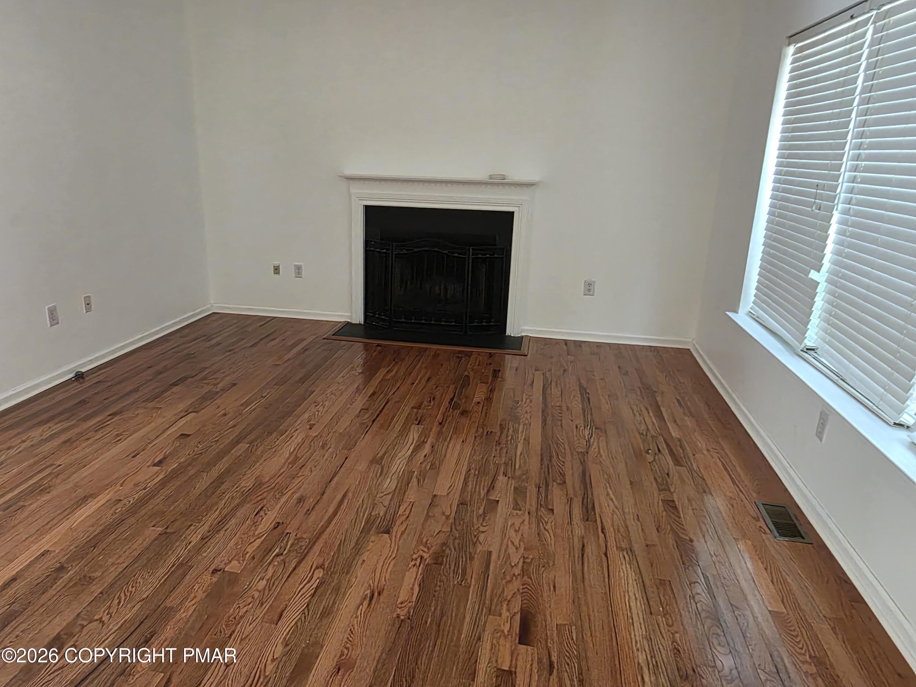 1027 Dorset Drive – photo 4