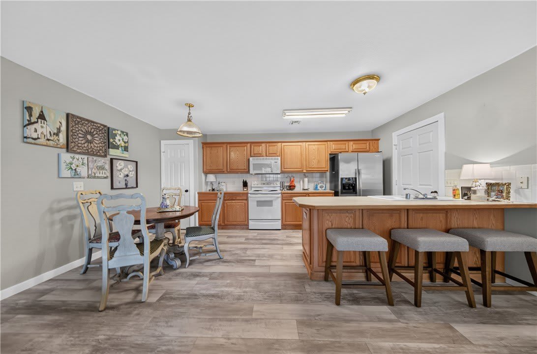 910 NW A Street – photo 5