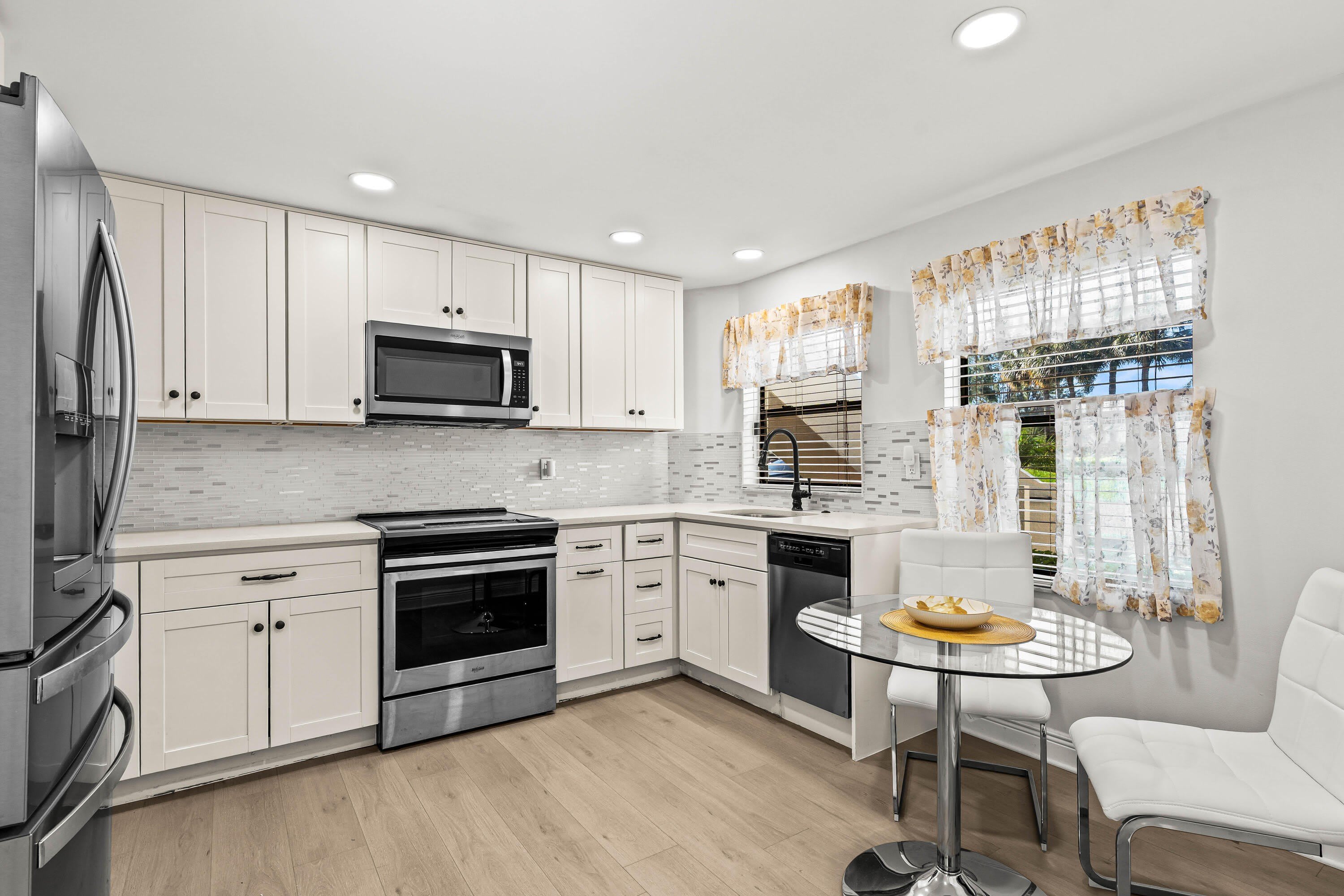 5945 Parkwalk Drive – photo 4
