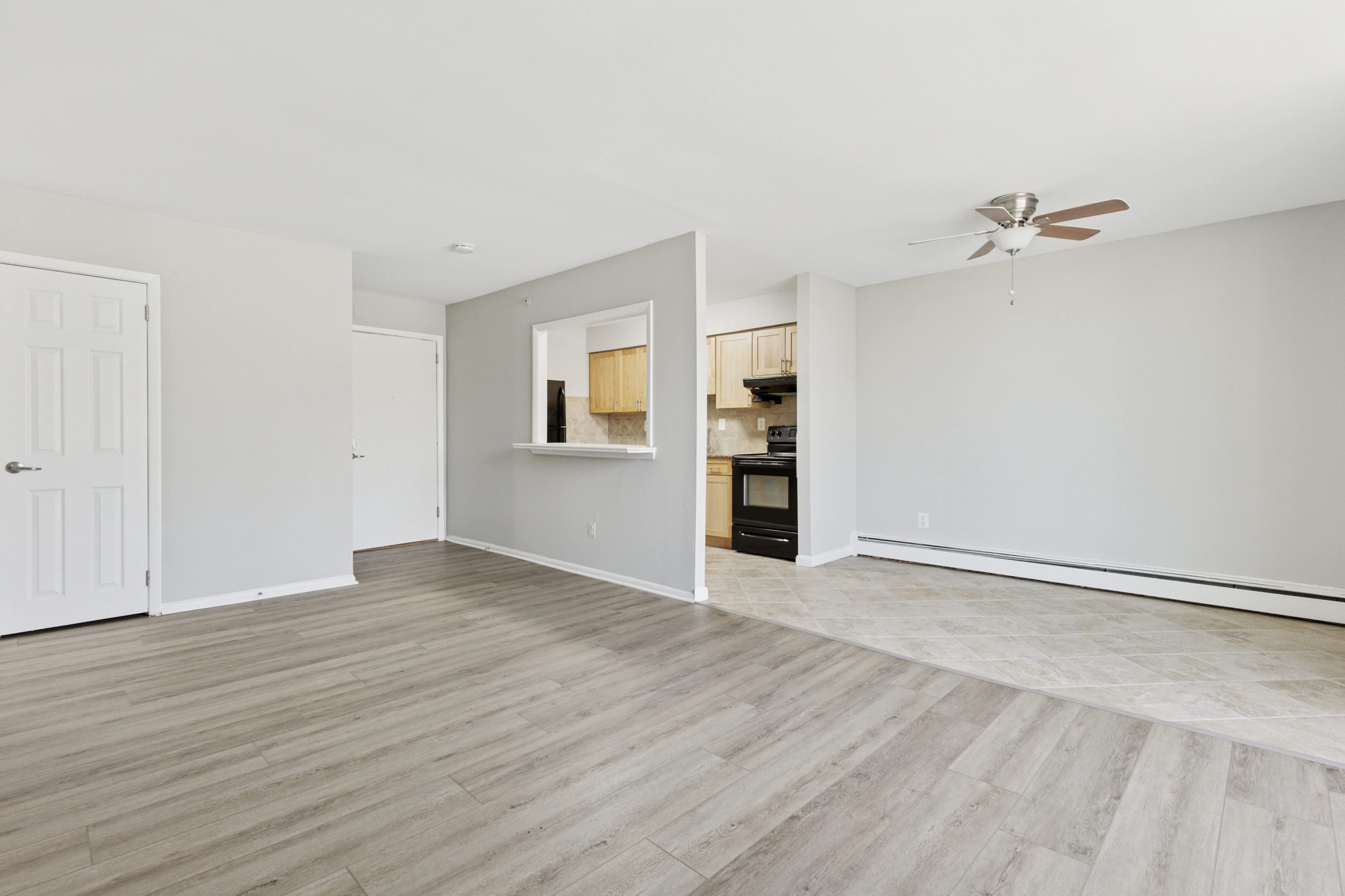 450 Green Apartments – photo 3