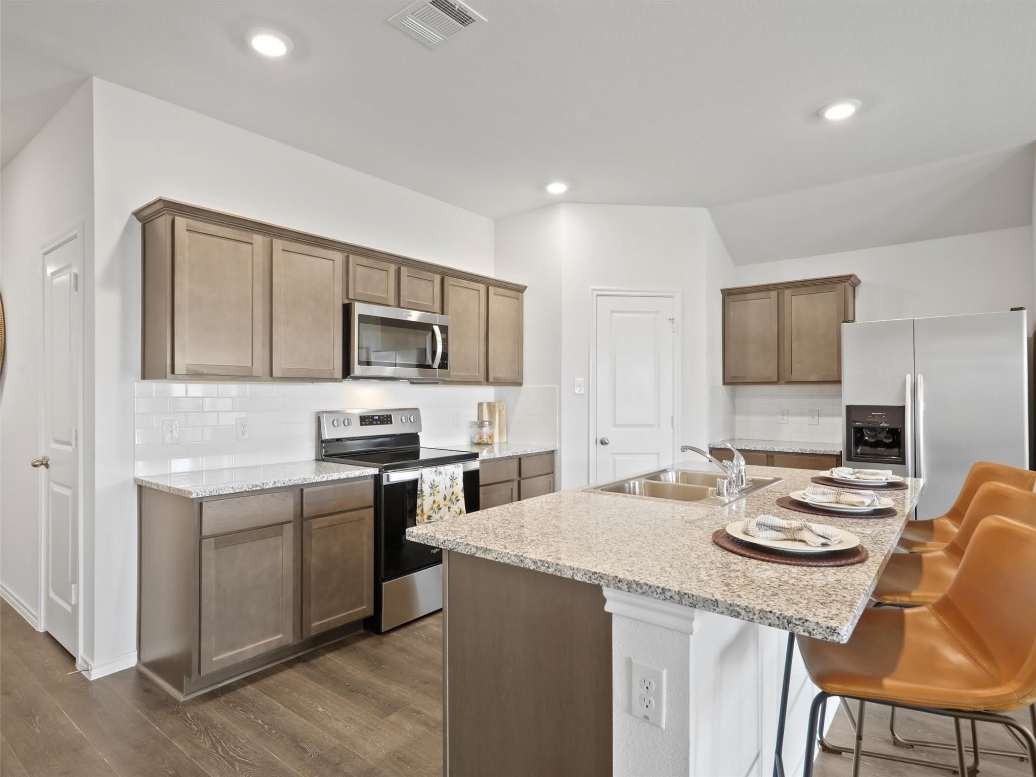 6113 Bracken Drive – photo 3