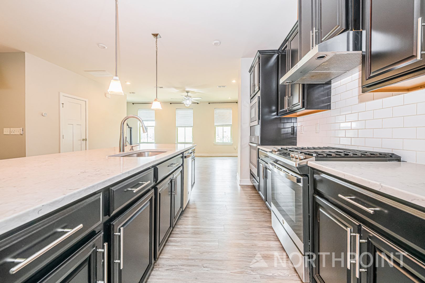 934 Channing Park Cir – photo 2