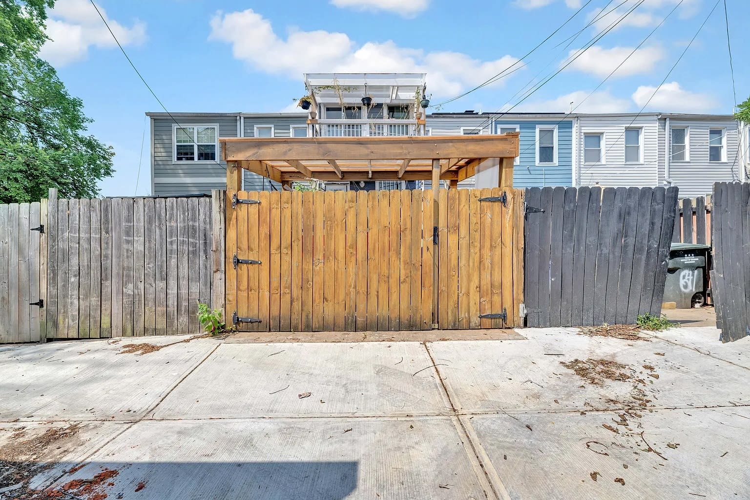 639 20th Street Northeast – photo 2
