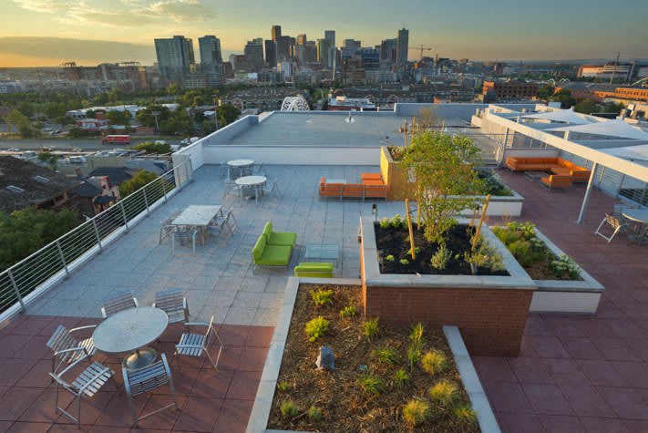 Line 28 at LoHi Apartments – photo 3
