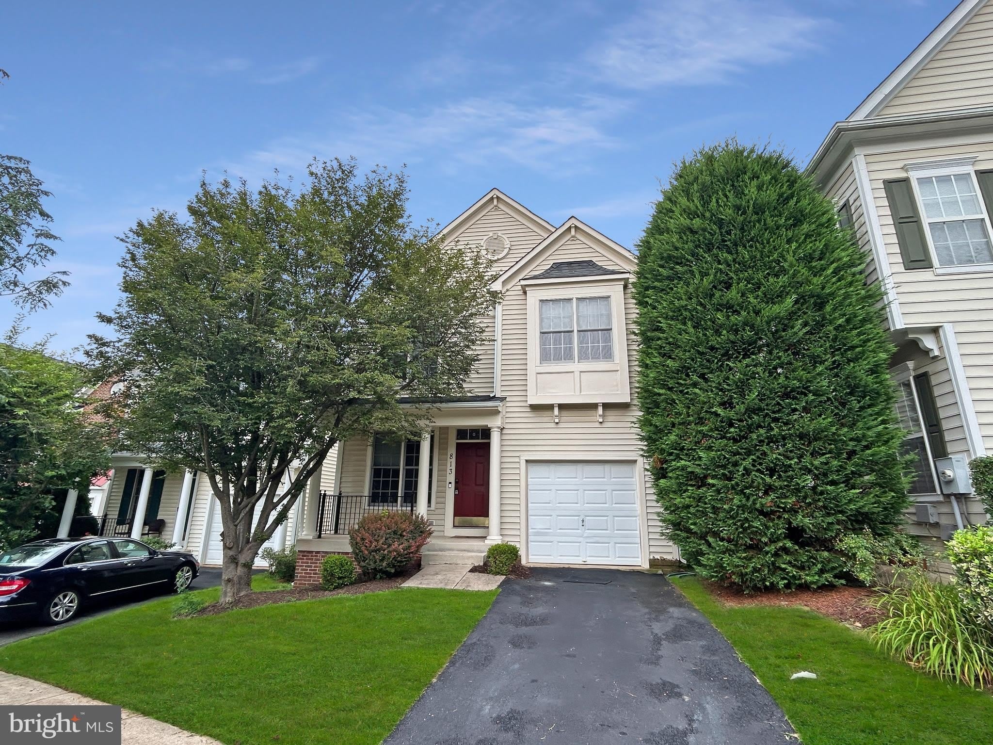 813 SUMMER WALK Drive – photo 1