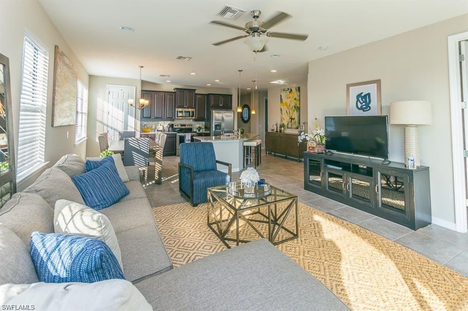 Brand new Construction Coach Home in Paloma Overlooking the Lake! – photo 4