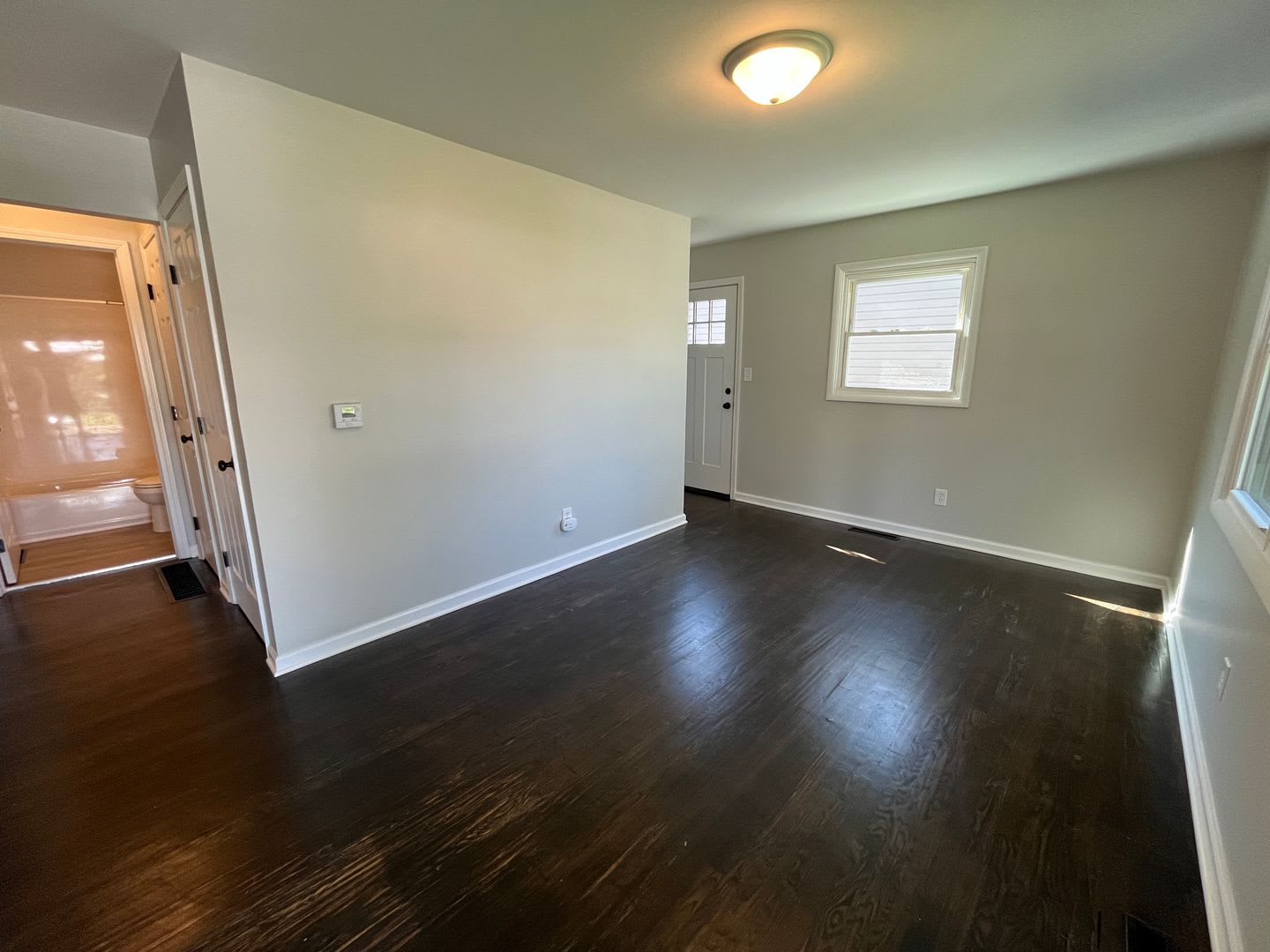 Remodeled 3 Bedroom House In North Columbus – photo 2