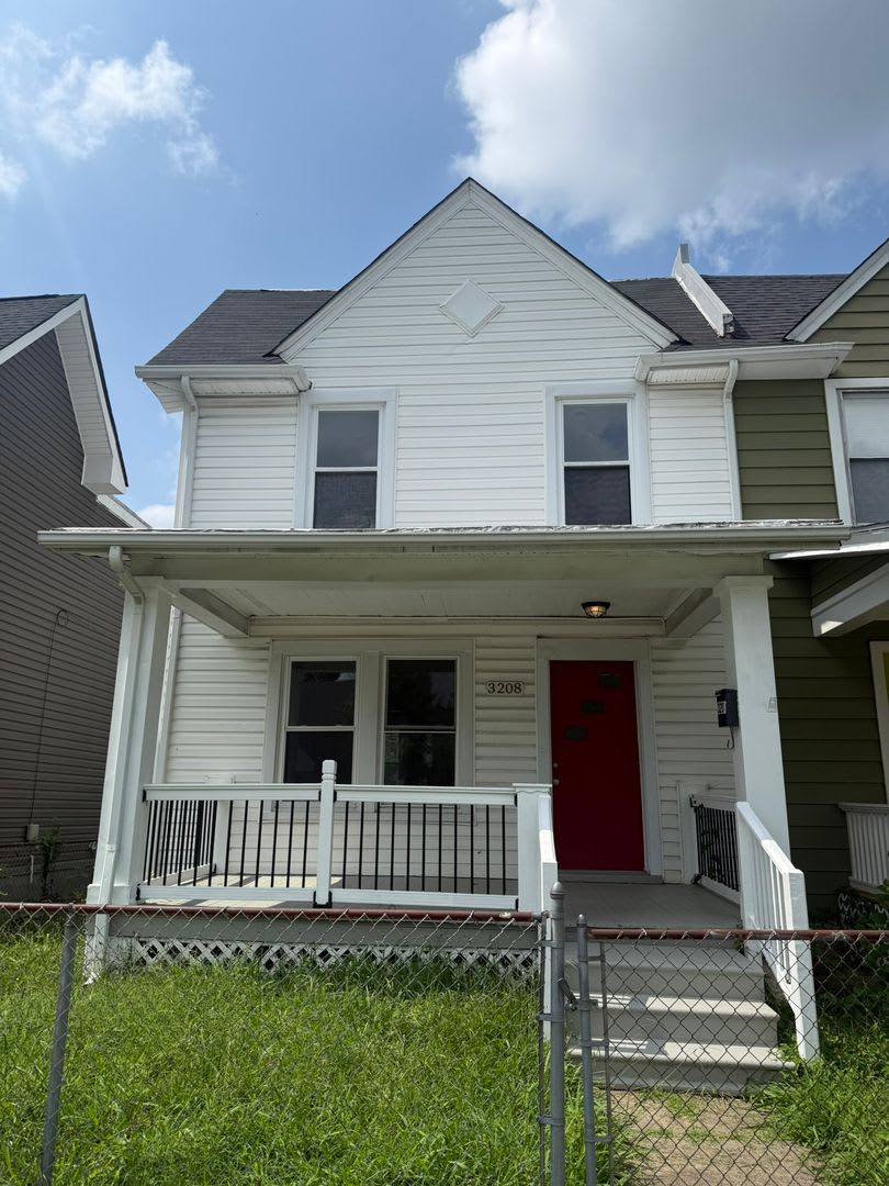 3-bedroom 1 bath for rent – photo 1