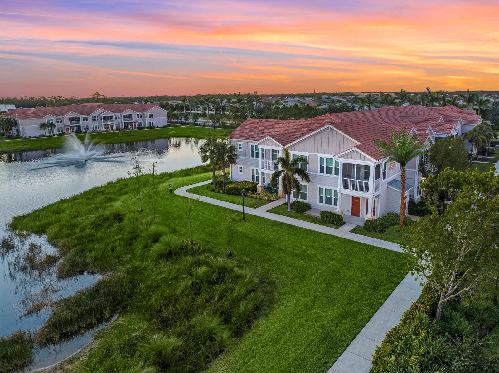 Waterline Estero – photo 1