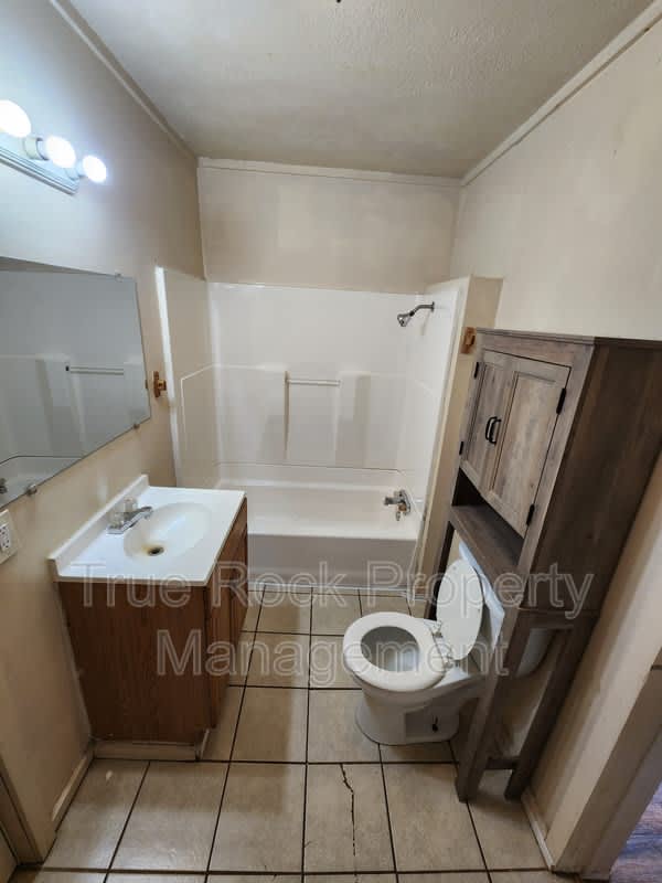 510 North Division (Asher) – photo 4