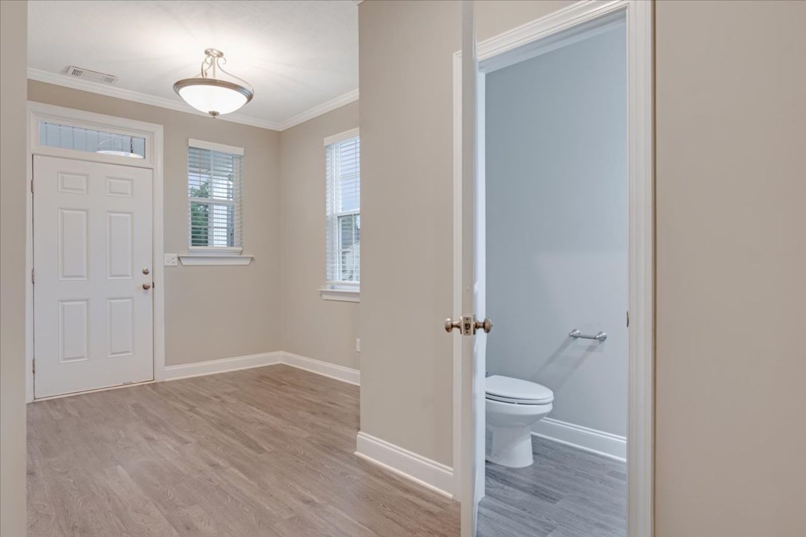 MOVE IN READY – photo 5