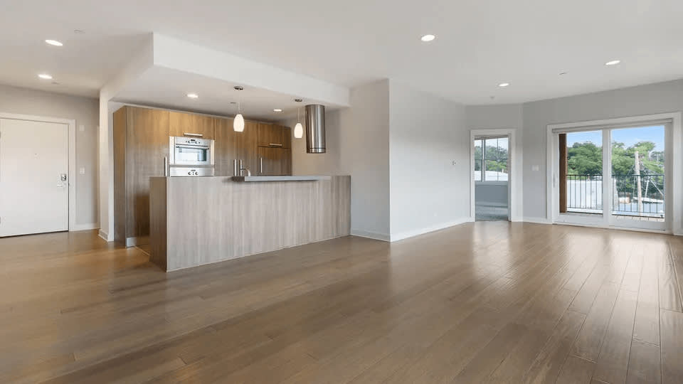 Riverwalk on Main – photo 1