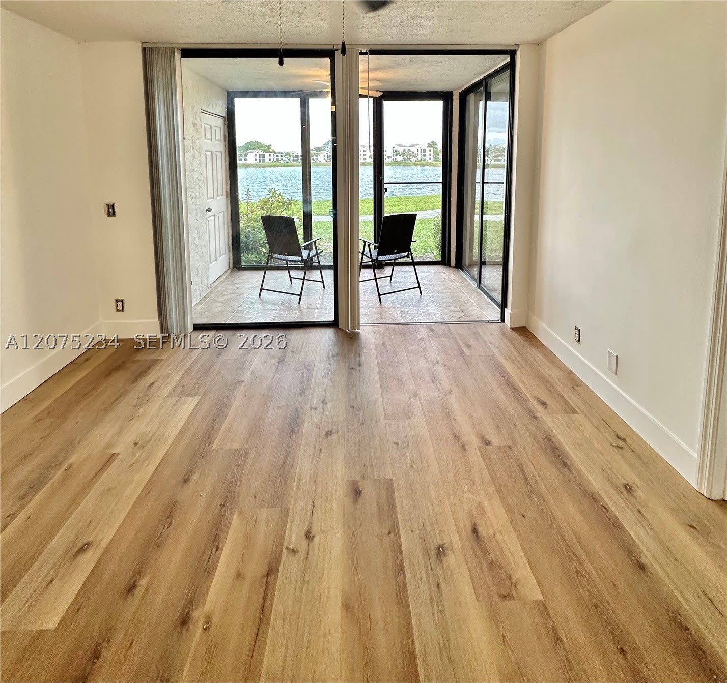202 Lake Pointe Dr – photo 5