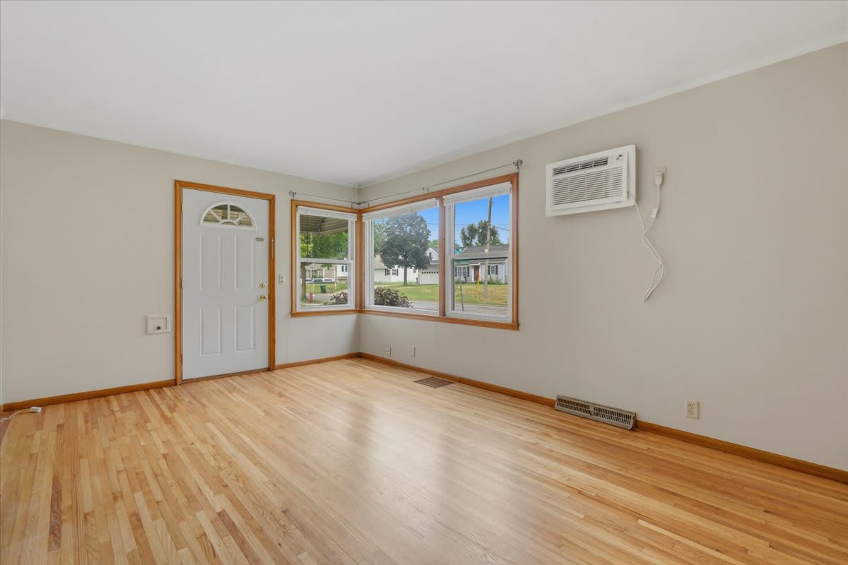 2916 52nd Avenue North – photo 1