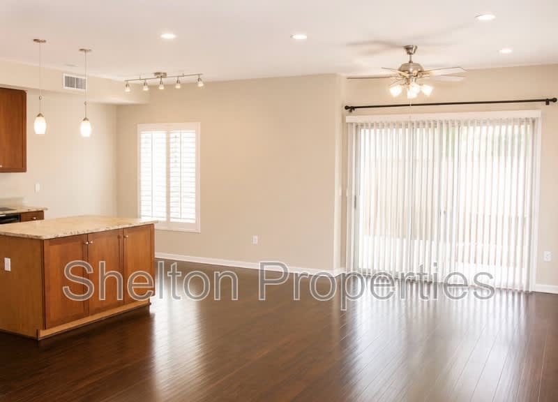 525 W Lakeside Dr Unit 108 – photo 2
