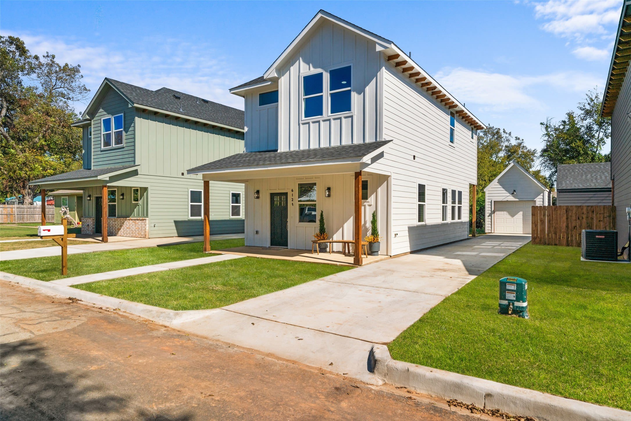 612 1/2 N Robinson Street – photo 2