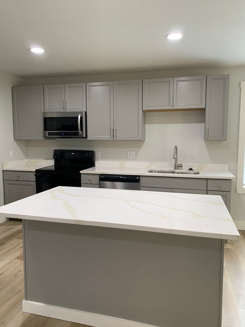 Showings can begin the first week of September – photo 3