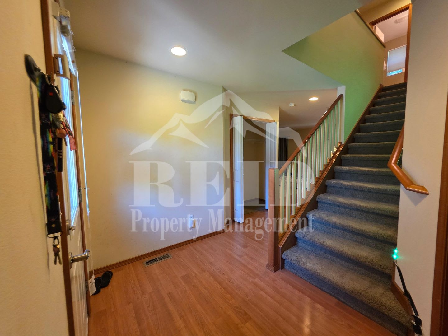 Beautiful 4 Bedroom 2 Bath Port Orchard Home – photo 3
