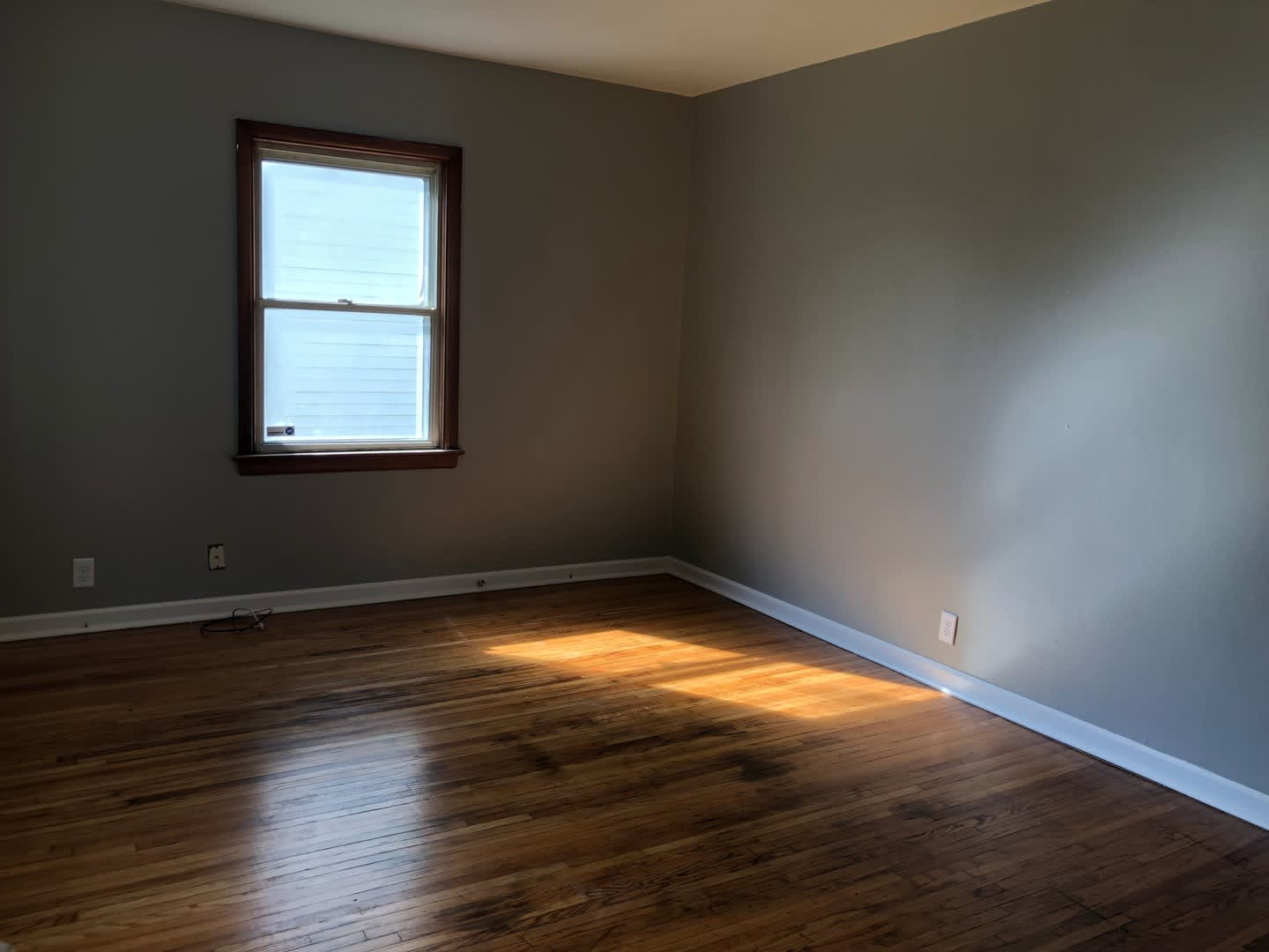 Updated 2 Bedroom, 1 Bathroom House for Rent located at 121 Butler in Waterloo – photo 4