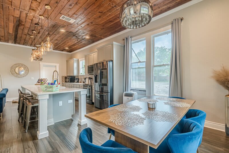 1022 Nolan Street – photo 2