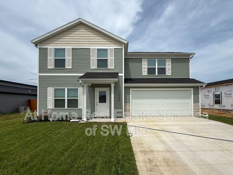 1035 W Madison Dr – photo 1