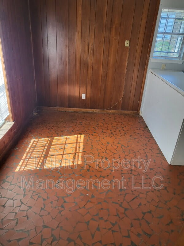 3392 Barron Ave – photo 5