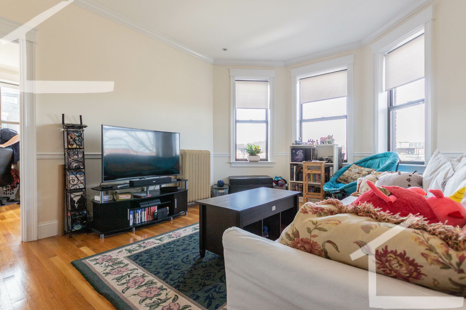Beautifully Renovated 3 Bedroom Unit In Allston – photo 5