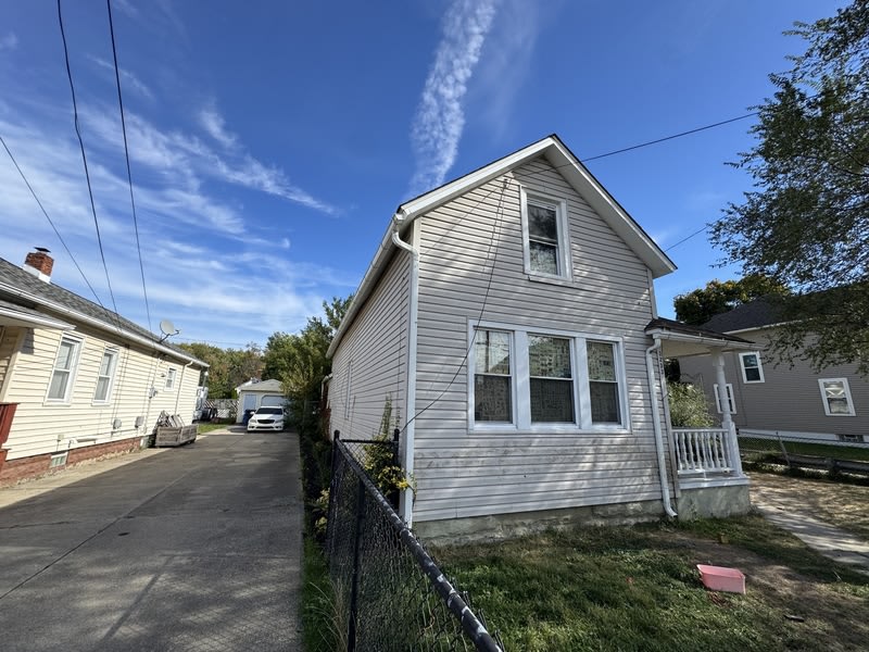 3233 West 50th Street – photo 3