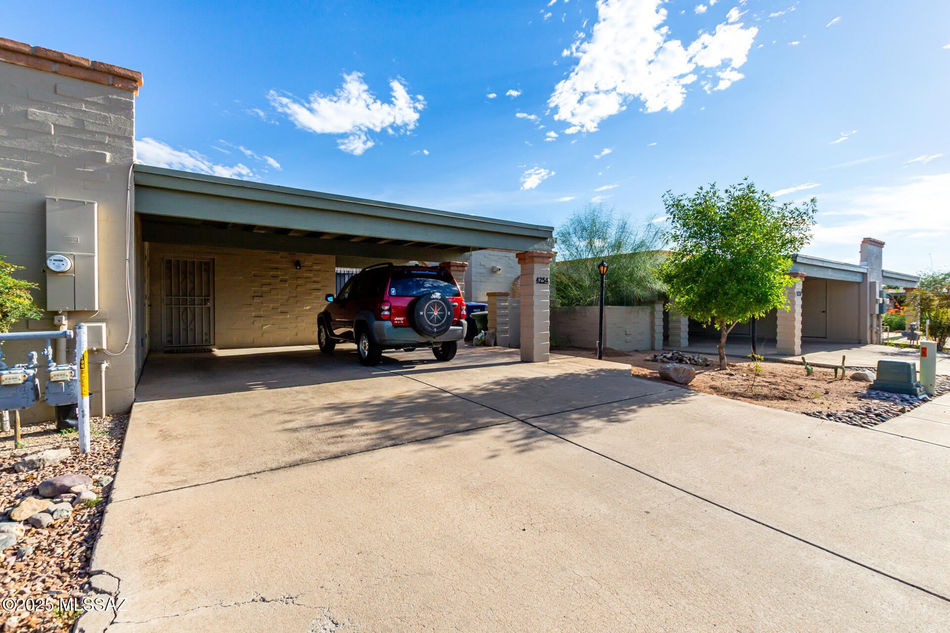 4254 E La Cienega Drive – photo 2