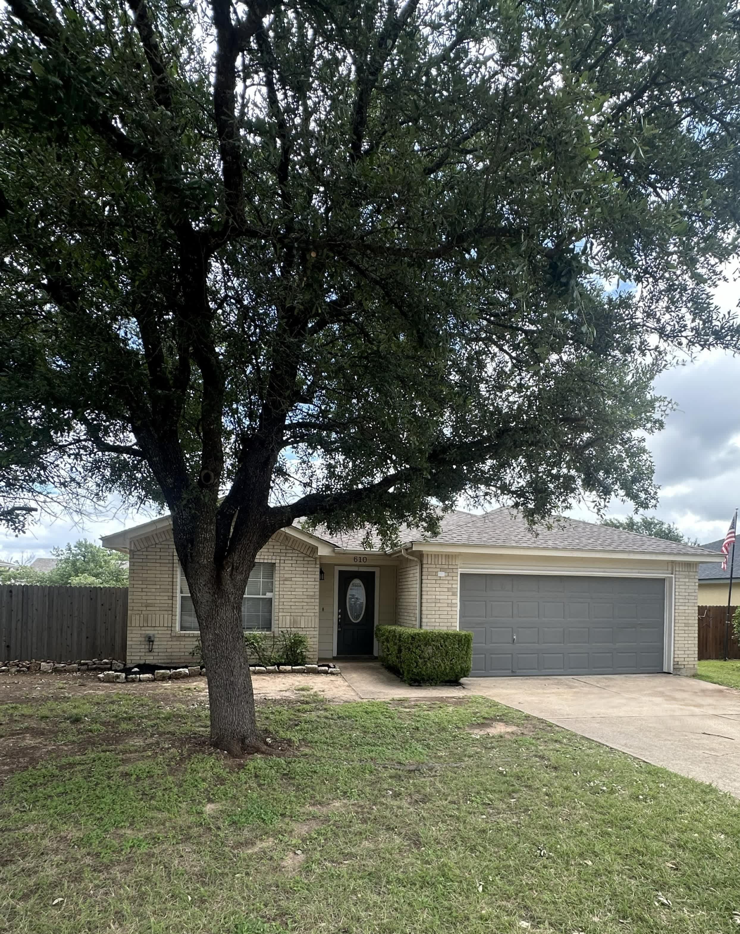 610 Riverway Ln – photo 2