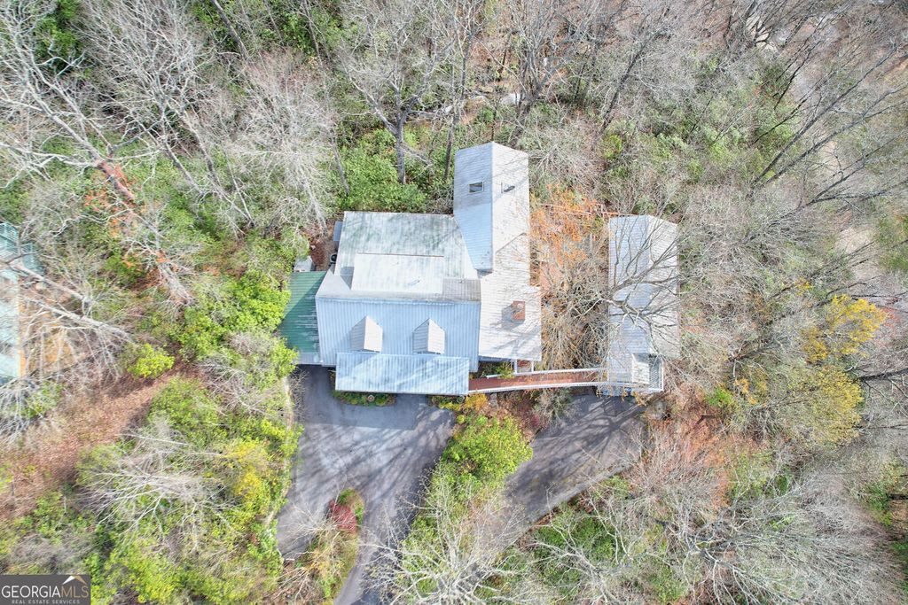 524 Stornoway Dr – photo 1