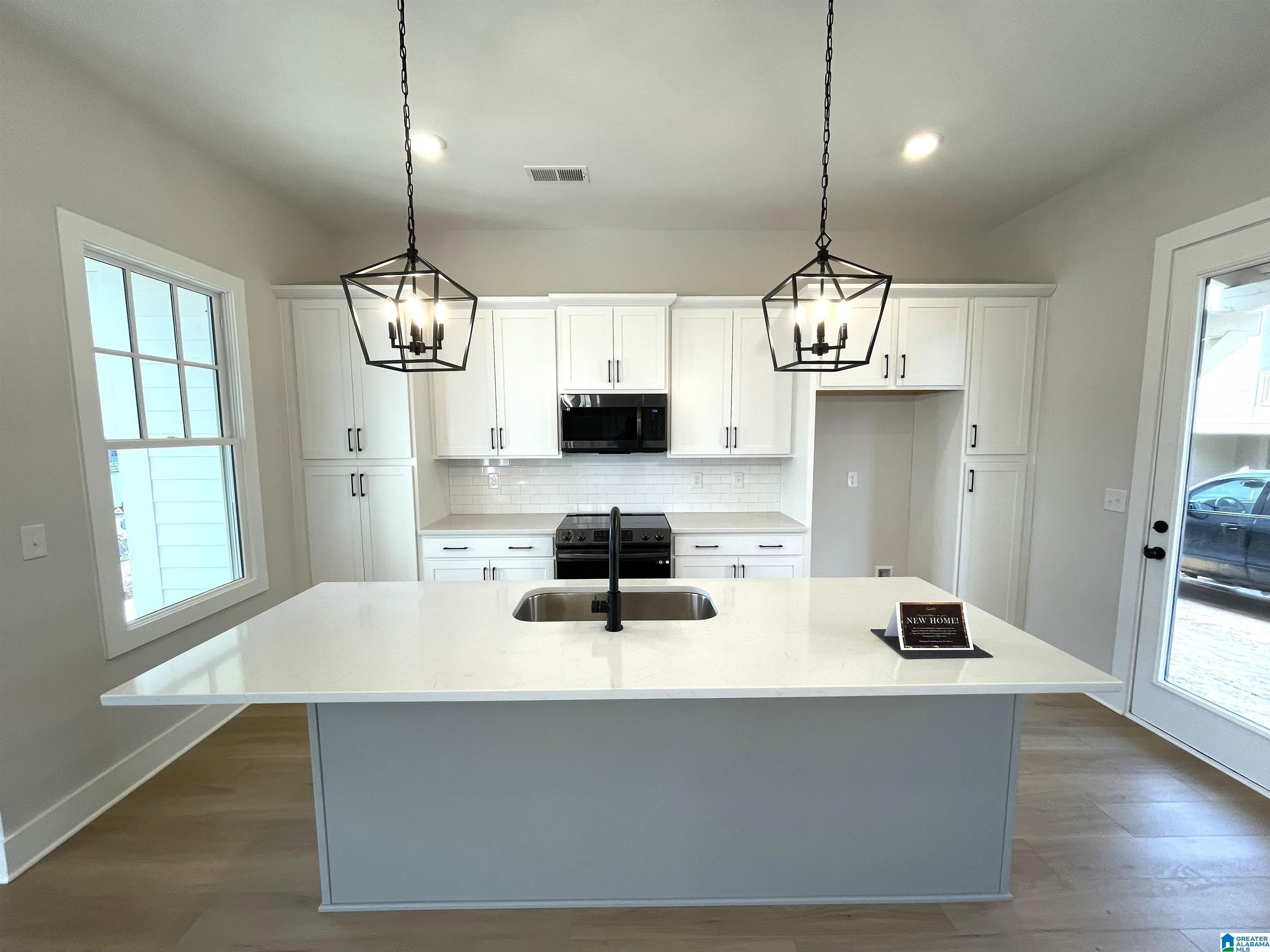4767 Silas Avenue – photo 4