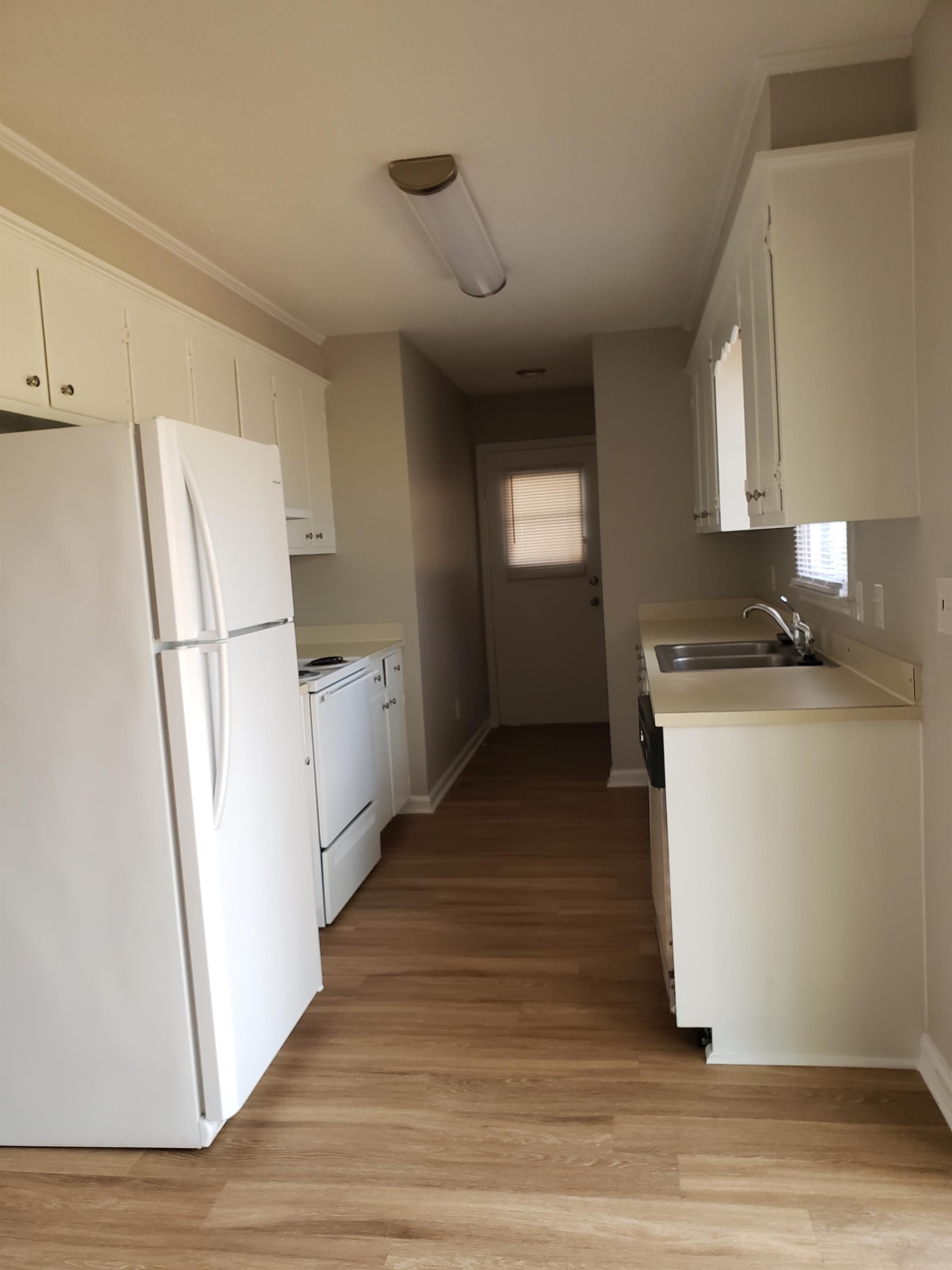 3104 Sawyer St. – photo 4