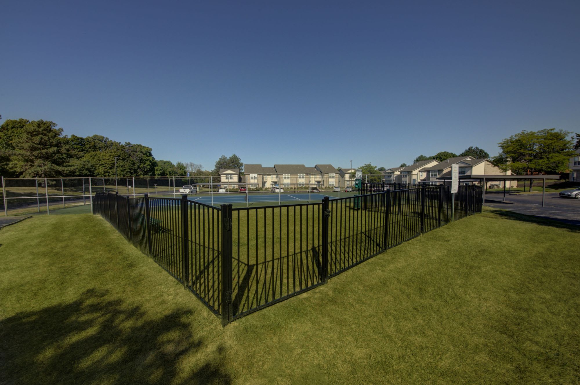 Cedar Lake Apartments and Townhomes – photo 4
