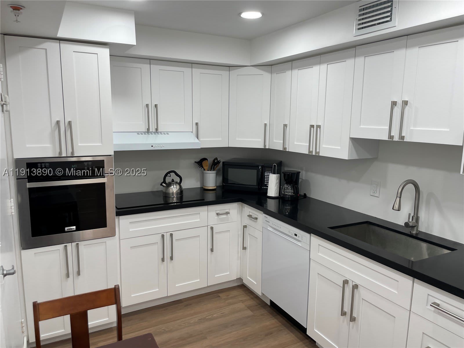 3801 S Ocean Dr – photo 2