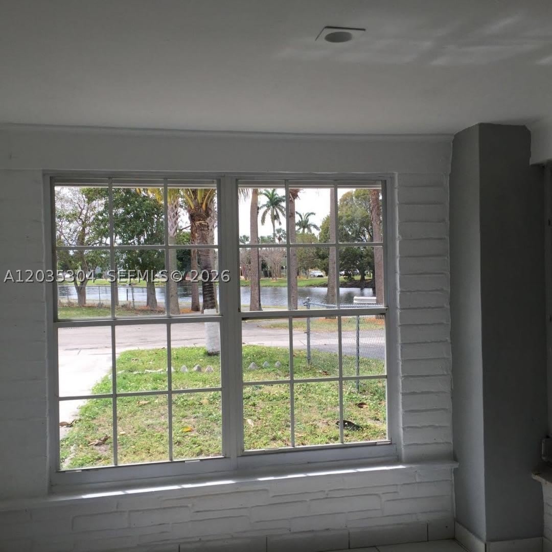 1435 NE 173rd St – photo 3