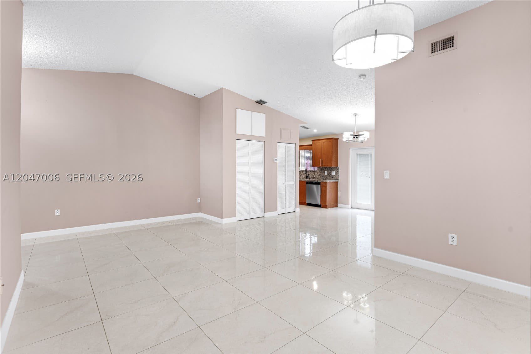 8433 NW 189th St – photo 4