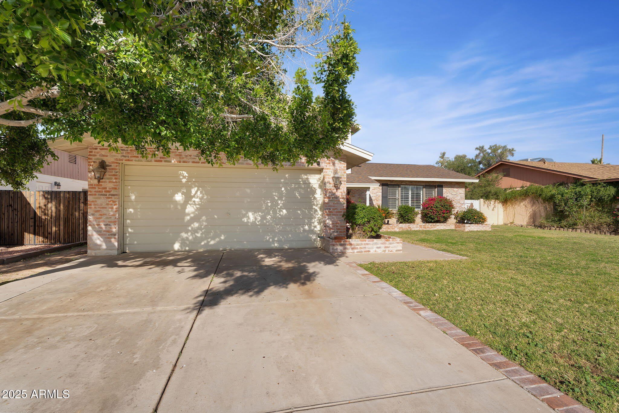 2542 W NOPAL Avenue – photo 3