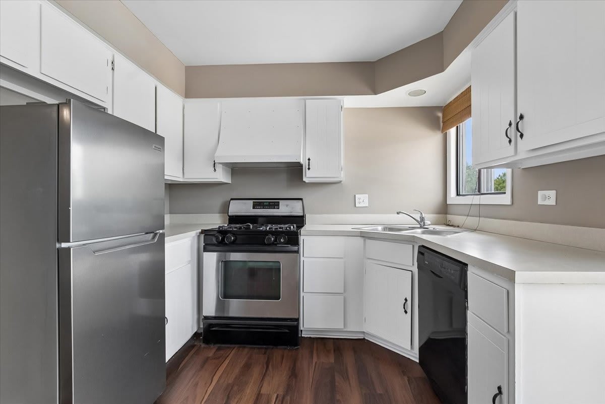 386 Echo Lane – photo 2