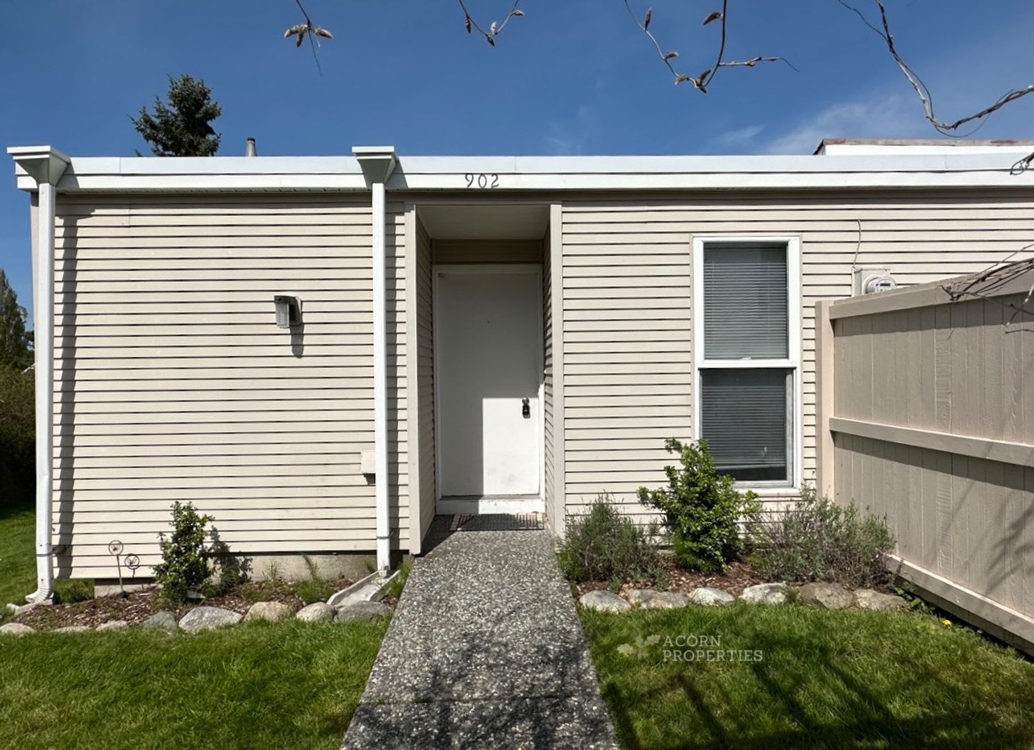 902 NE Lindsay Street, Coupeville, WA 98239 – photo 2