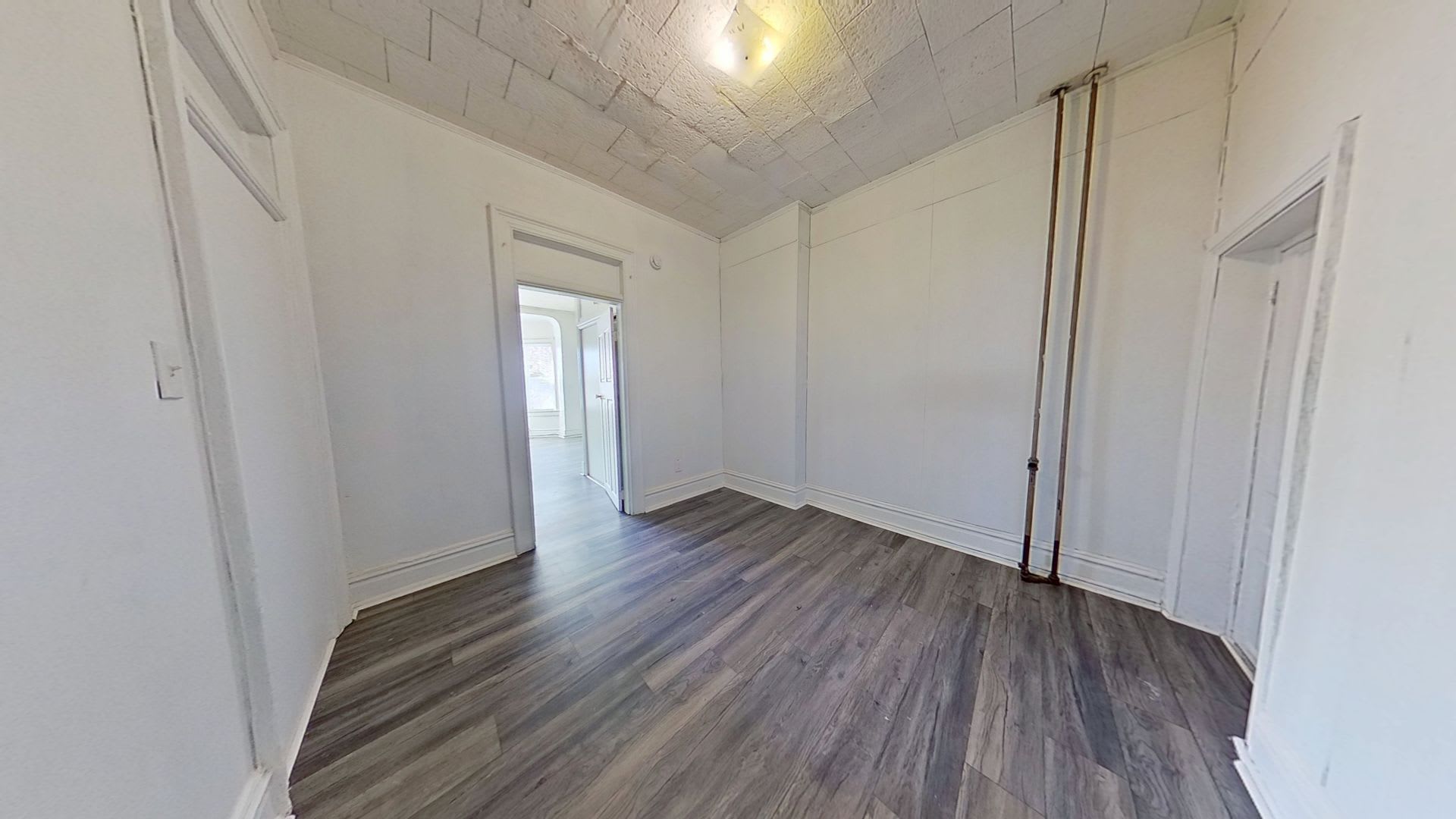 Walkable One Bedroom in York City – photo 5