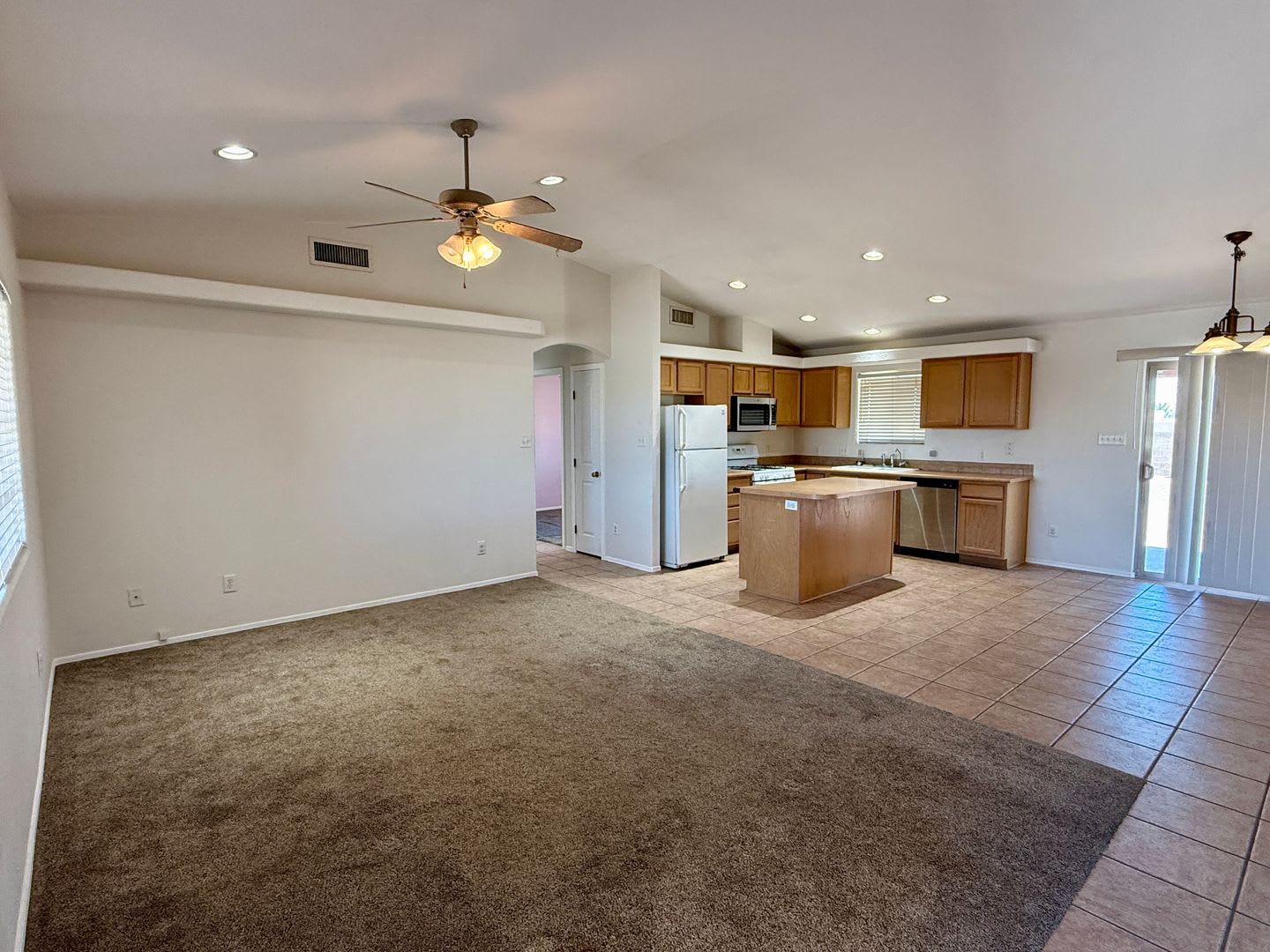 Cul-De-Sac Home 11800 Eclipse Ct – photo 2
