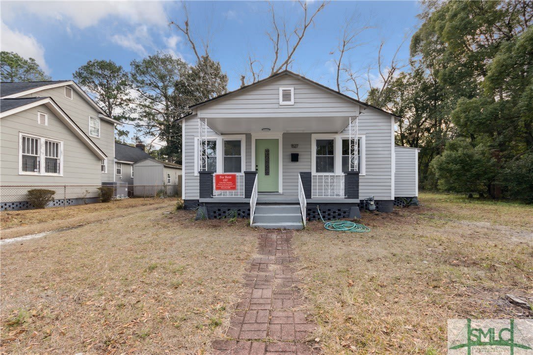 1527 NE 36th Street NE – photo 3