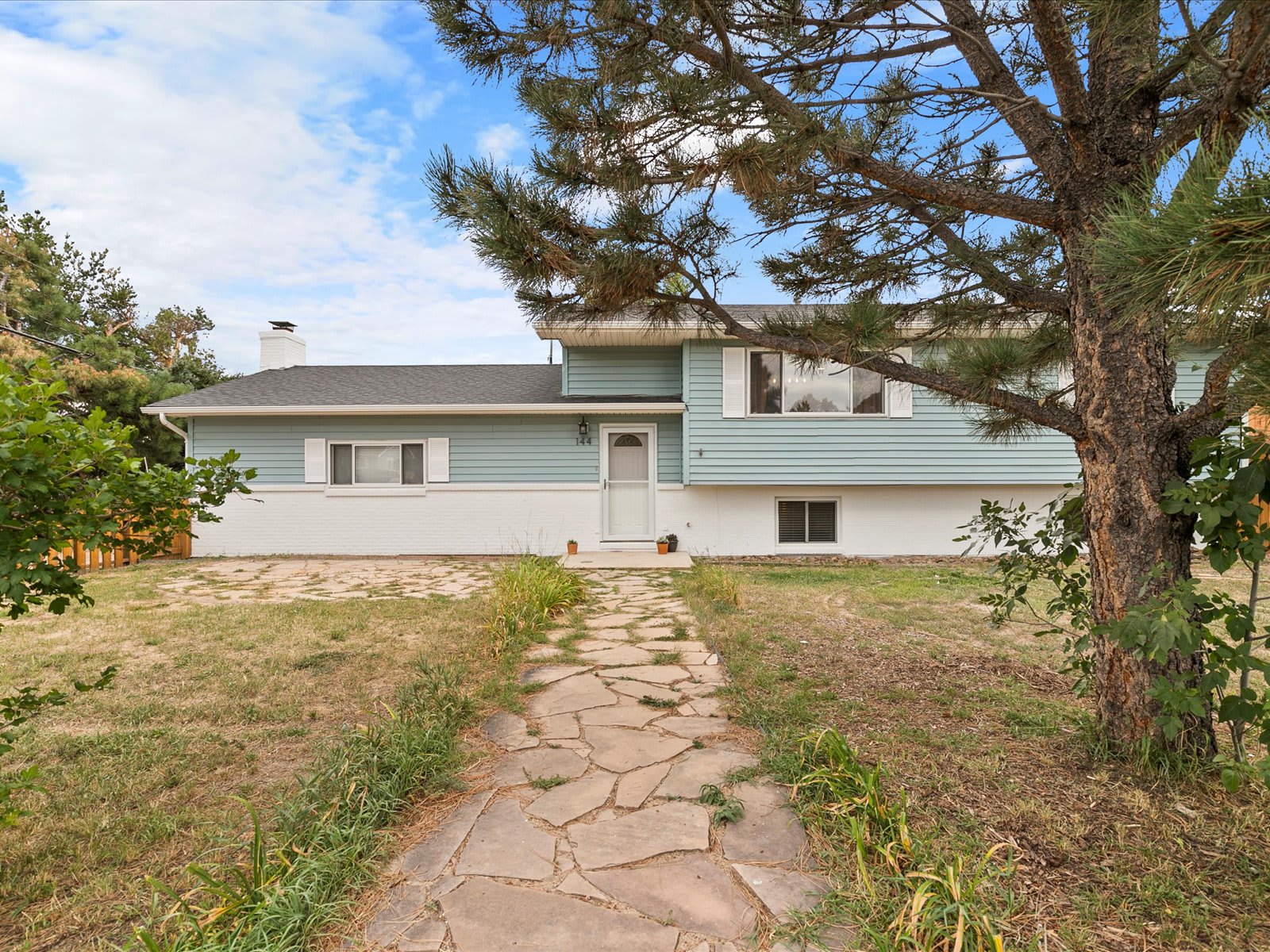 144 Franklyn Avenue – photo 1