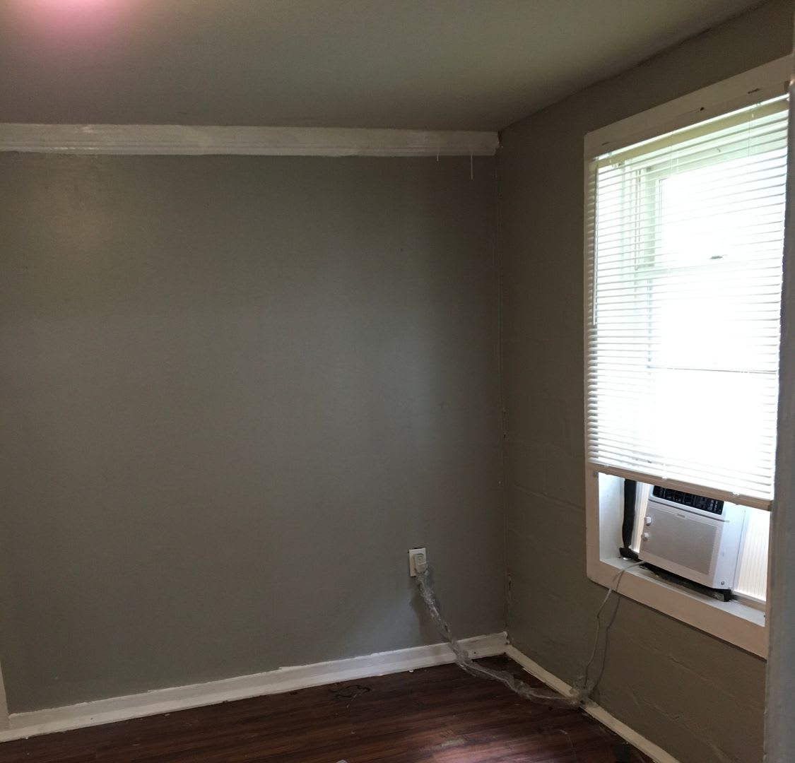 COMING SOON! 2 Bed / 1 Bath – photo 3