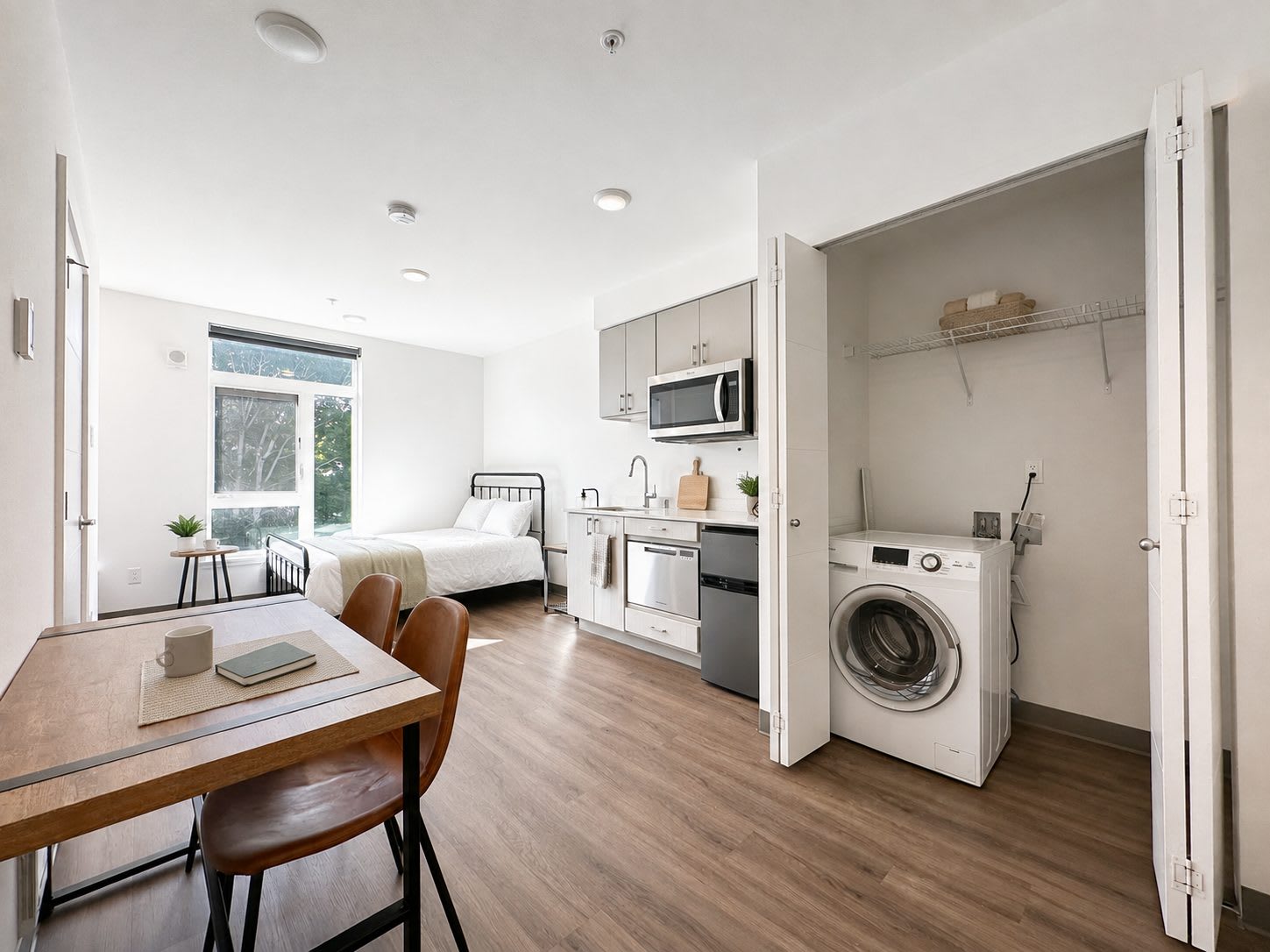 Fifty-Two Apartments – photo 2