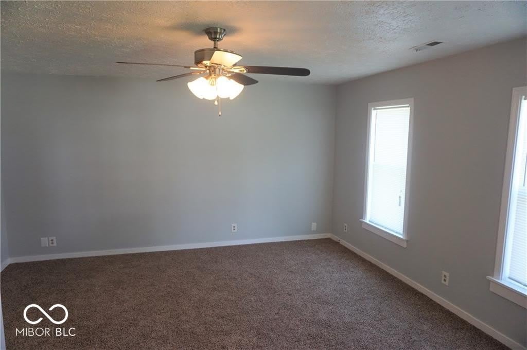 33 1/2 Miley Avenue – photo 3