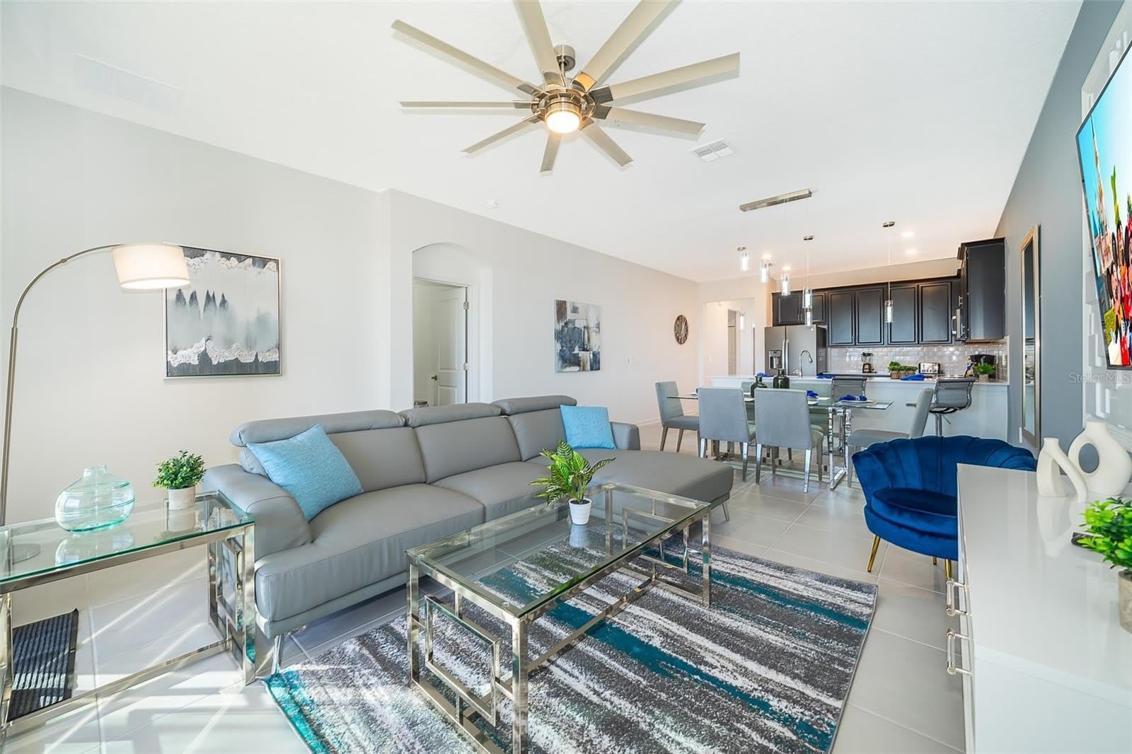 9335 SOMMERSET HILLS Drive – photo 3