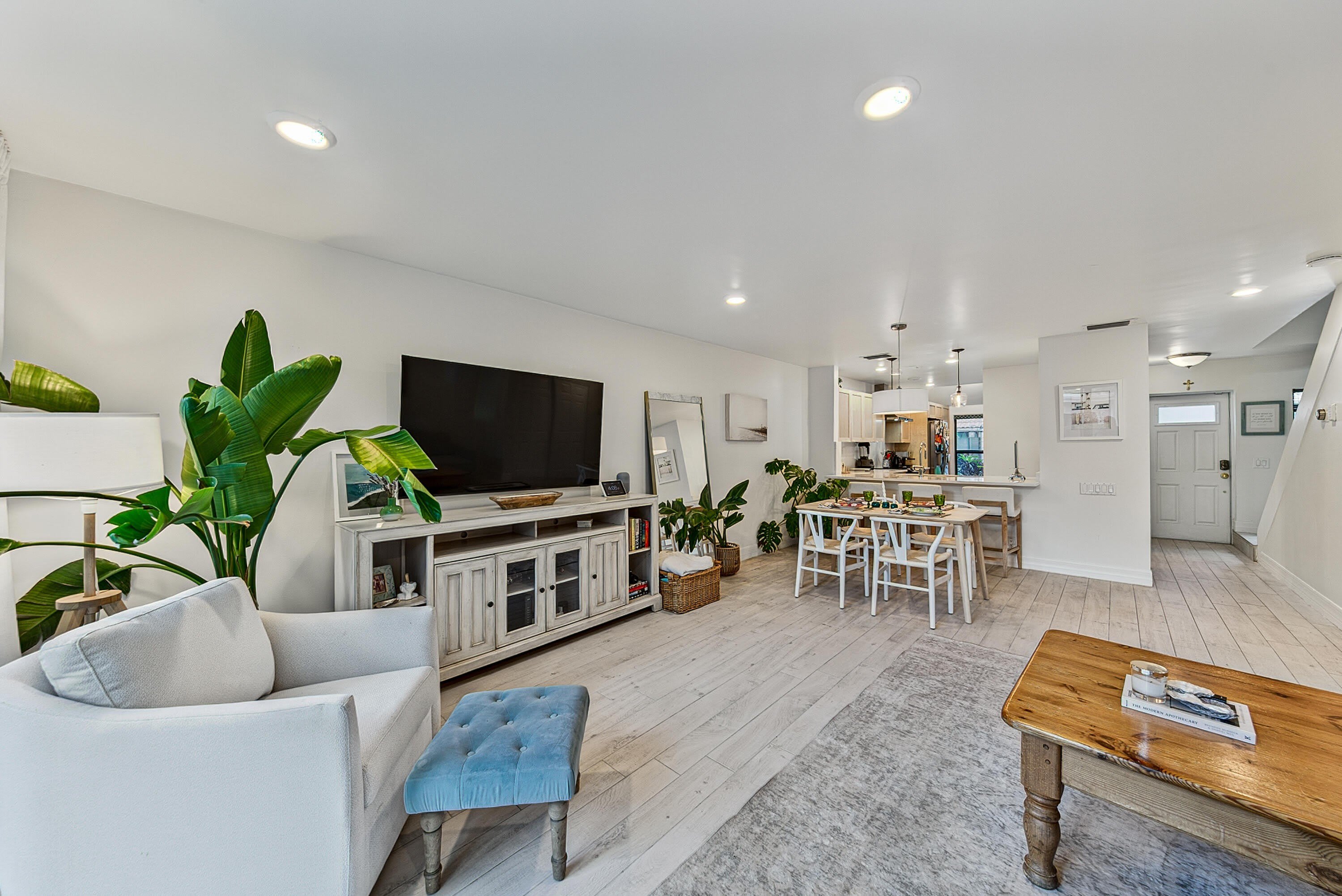 1315 MIAMI Road – photo 3