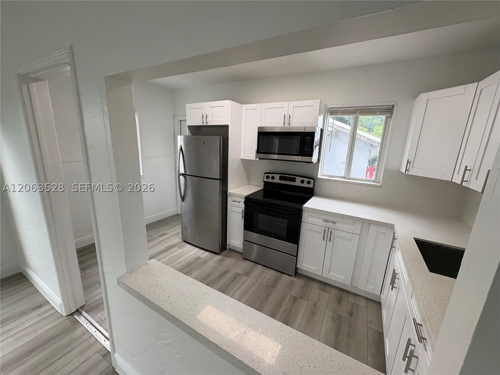 10417 Nw 6Th Ave – photo 3